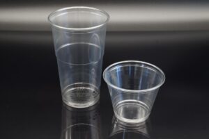 10341034-kubek-bezbarwny-przezroczysty-PET-fi-95-270ml-(3).jpg