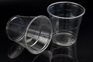 10351035-kubek-bezbarwny-przezroczysty-PET-fi-95-300ml-(1).jpg