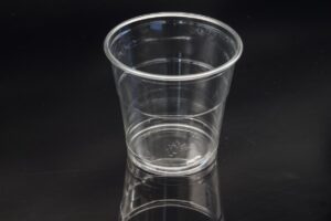10351035-kubek-bezbarwny-przezroczysty-PET-fi-95-300ml-(2).jpg