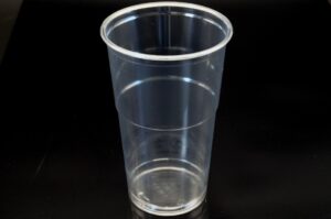 10361036-kubek-bezbarwny-przezroczysty-PET-fi-95-500ml-(1).jpg