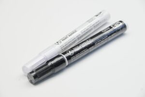 2745a2745a-marker-olejowy-gr-25-paint-marker-(1).jpg