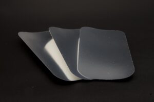 4102d4102D-dekiel-pokrywka-do-formy-aluminiowej-do-pieczenia-prostokatna-do-zamkania-1500ml (2).jpg